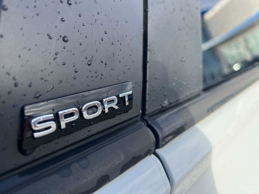 Used 2025 Volkswagen Jetta Sport image 11