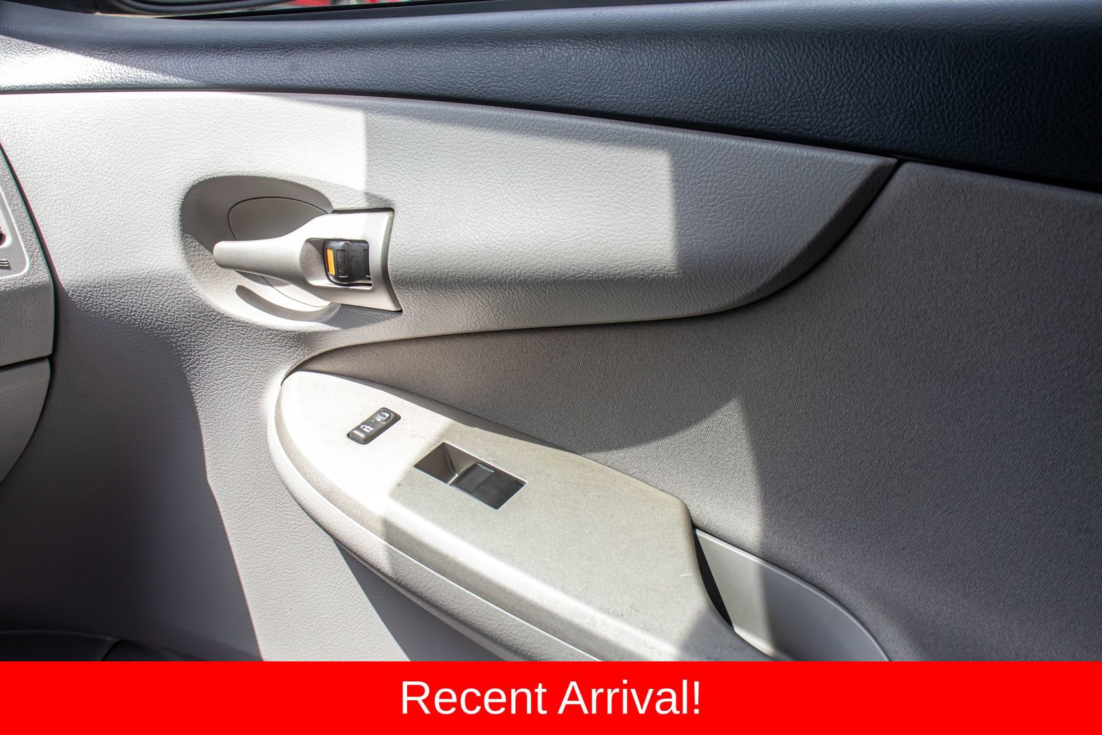 Used 2013 Toyota Corolla LE FWD image 22