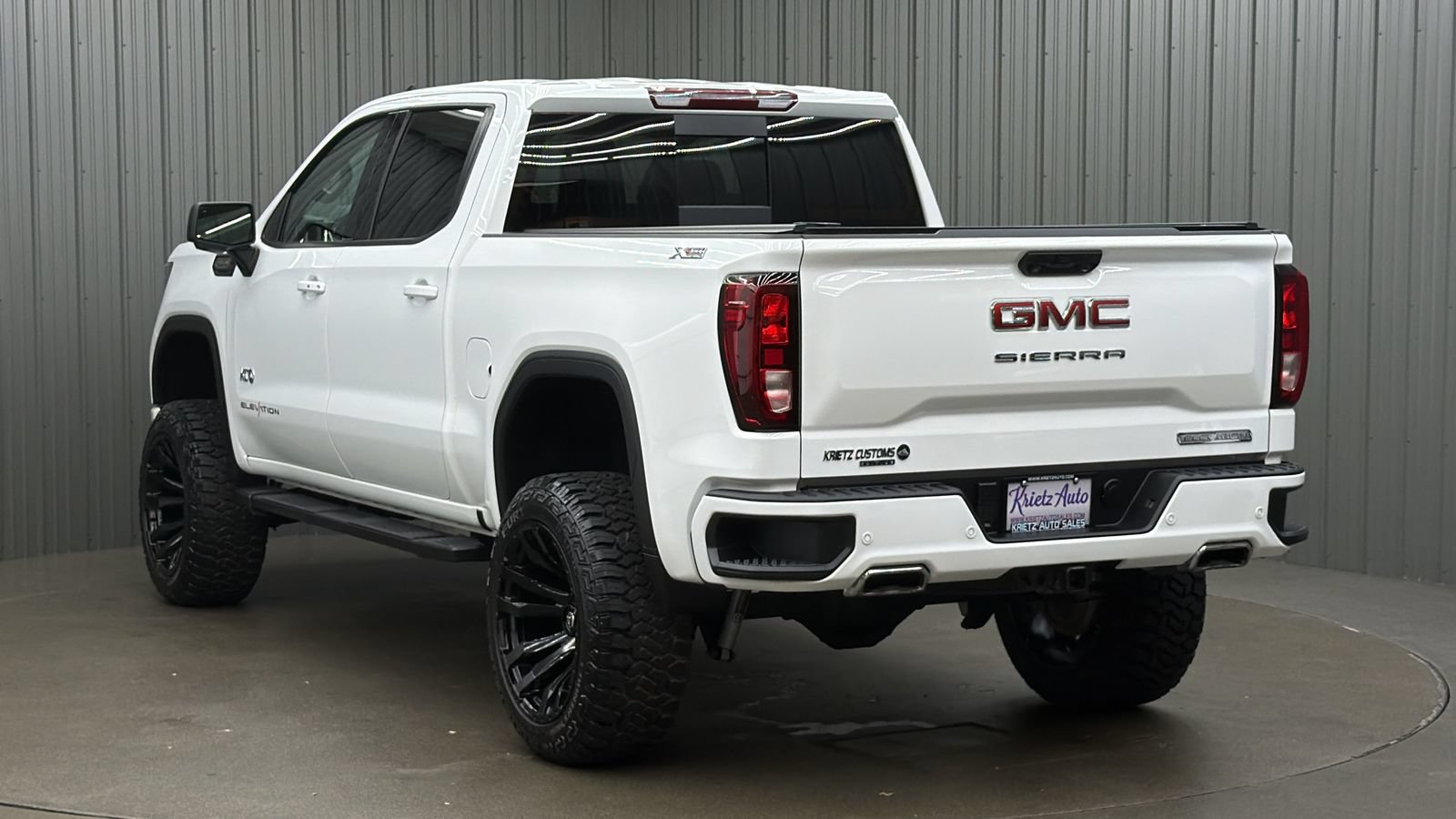 Used 2025 GMC Sierra 1500 Elevation w/ Elevation Premium Package AWD/4WD image 3