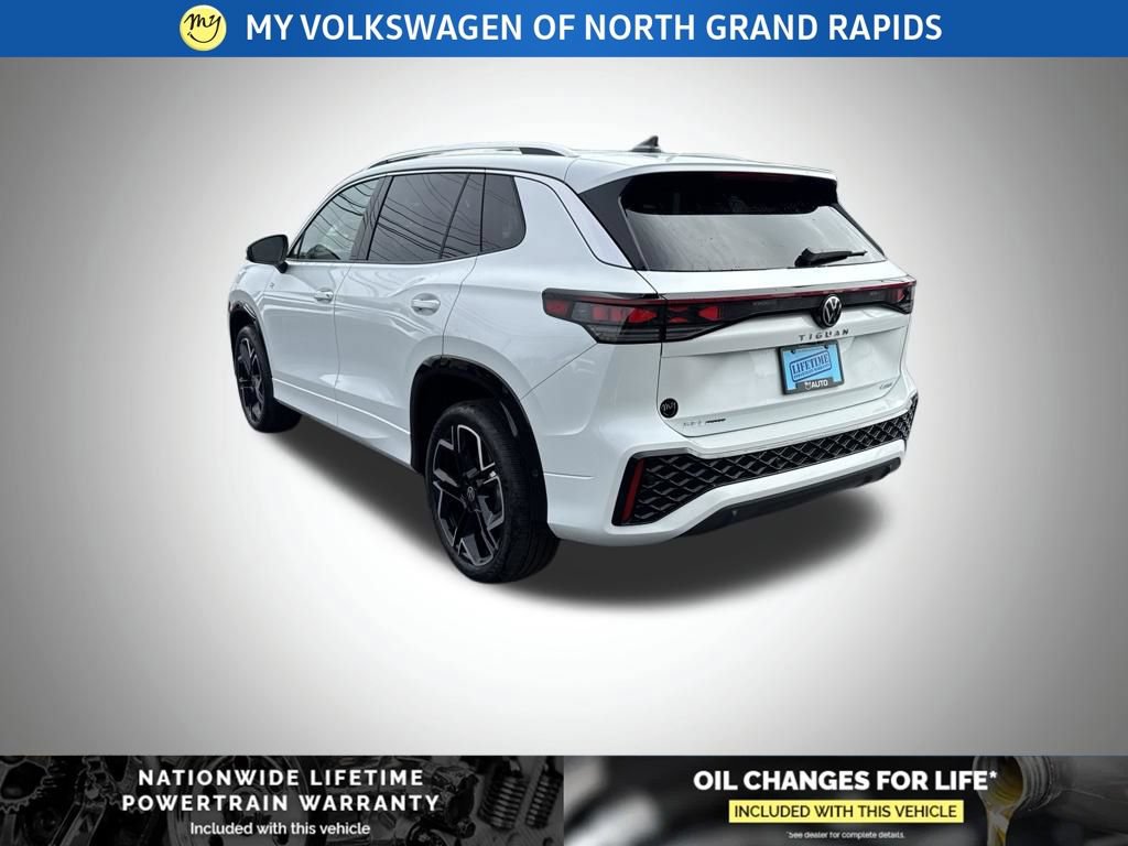 New 2026 Volkswagen Tiguan SEL R-Line AWD/4WD image 3