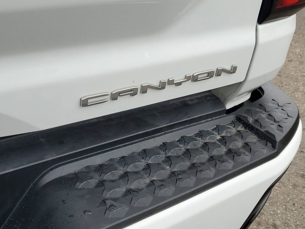 Used 2024 GMC Canyon Denali image 33
