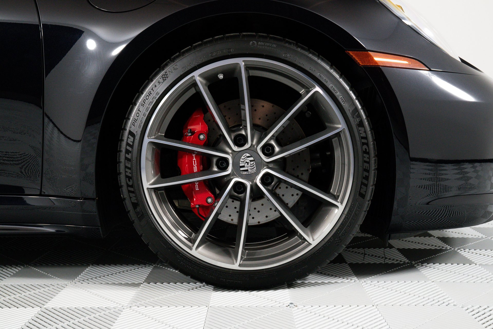 Used 2024 Porsche 911 Targa 4S w/ Premium Package image 35