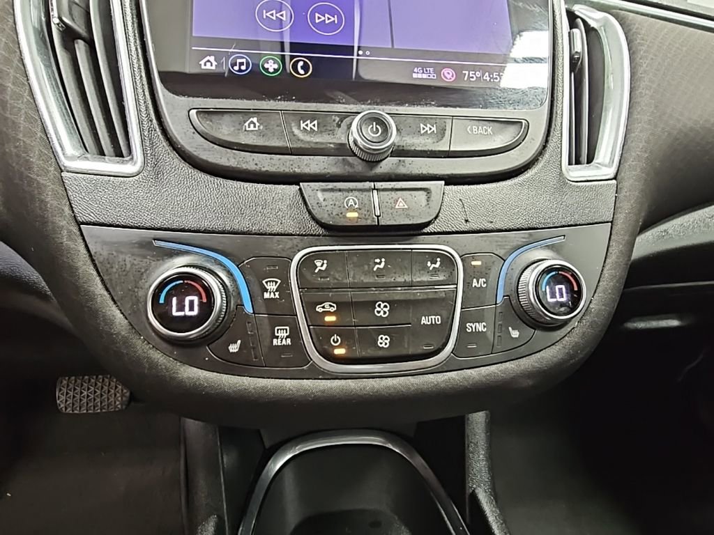 Used 2020 Chevrolet Malibu LT FWD image 18