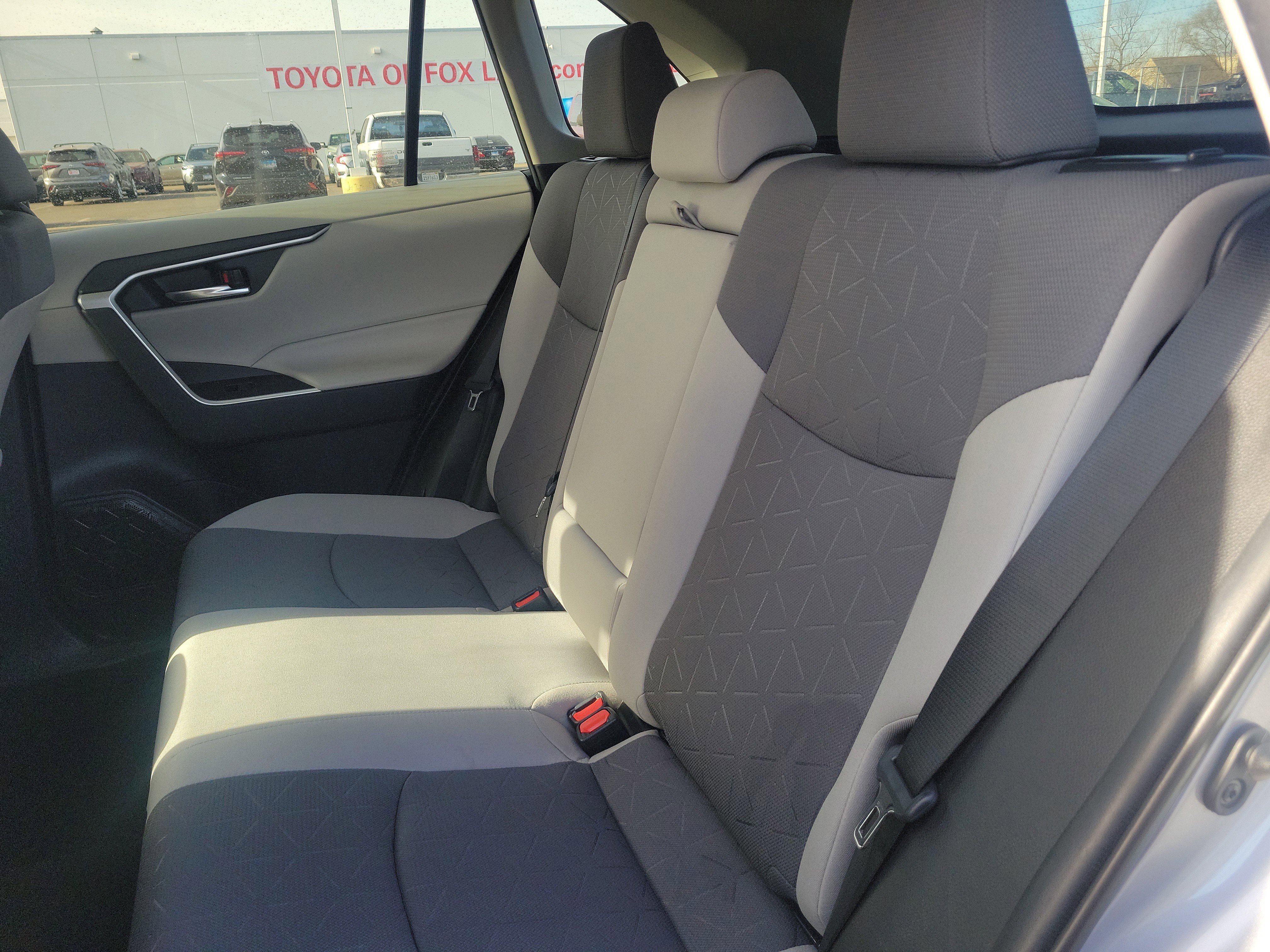 Used 2021 Toyota RAV4 XLE image 8