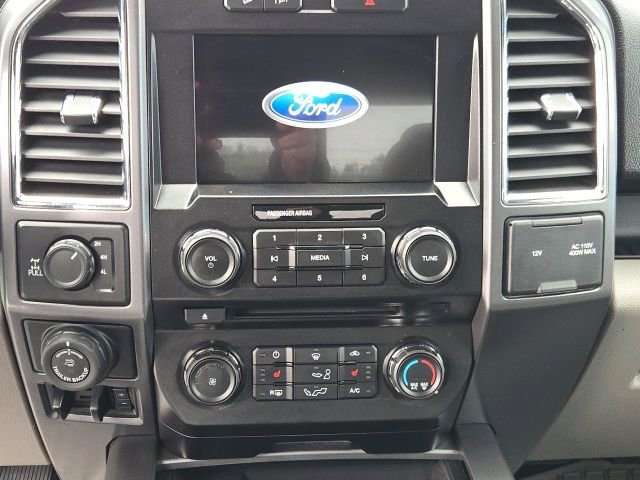 Used 2017 Ford F150 XLT w/ Equipment Group 302A Luxury image 3