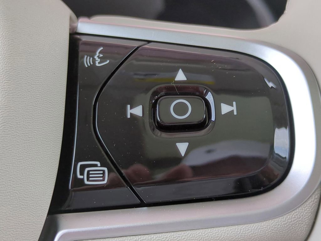 New 2026 Volvo XC90 T8 Ultra w/ Protection Package Premier AWD/4WD image 22