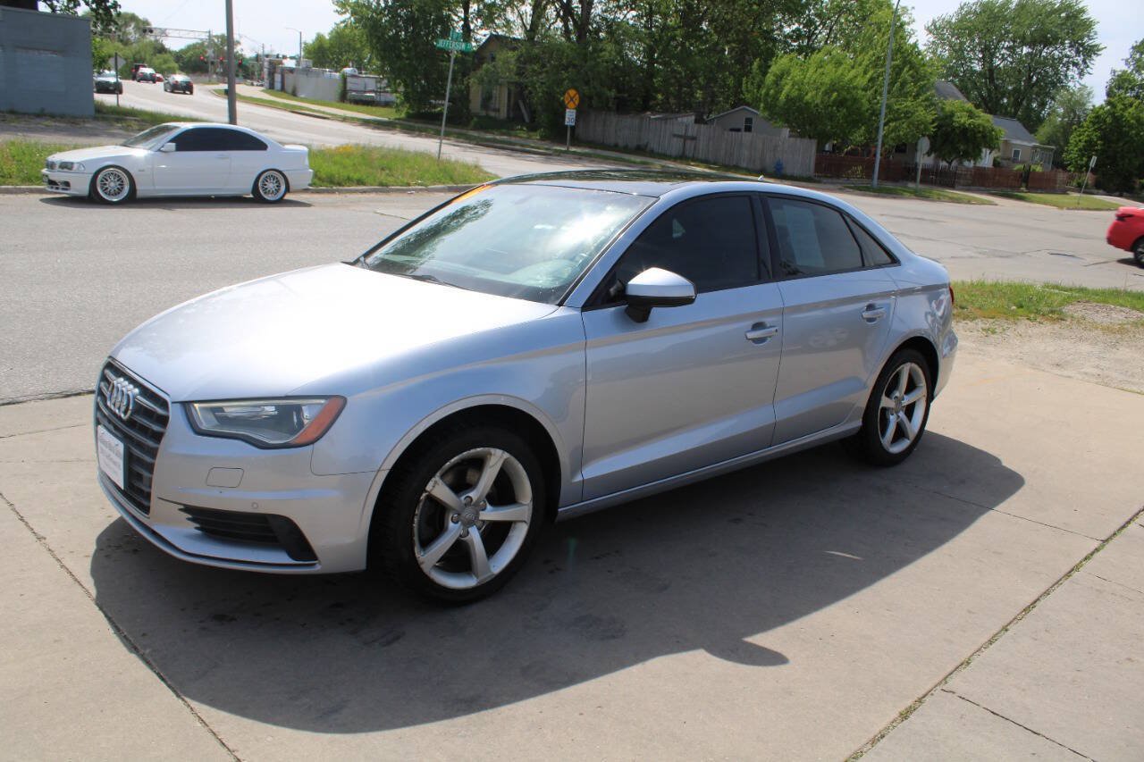 Used 2016 Audi A3 2.0T Premium w/ Audi MMI Navigation Plus AWD/4WD image 4