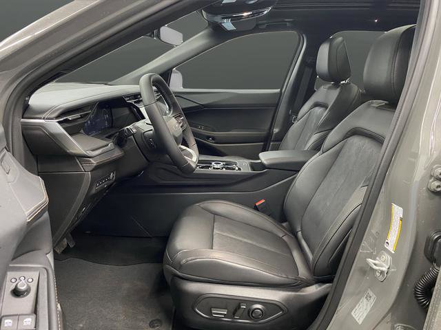 New 2026 Jeep Cherokee Overland w/ Trailer Tow Group image 8