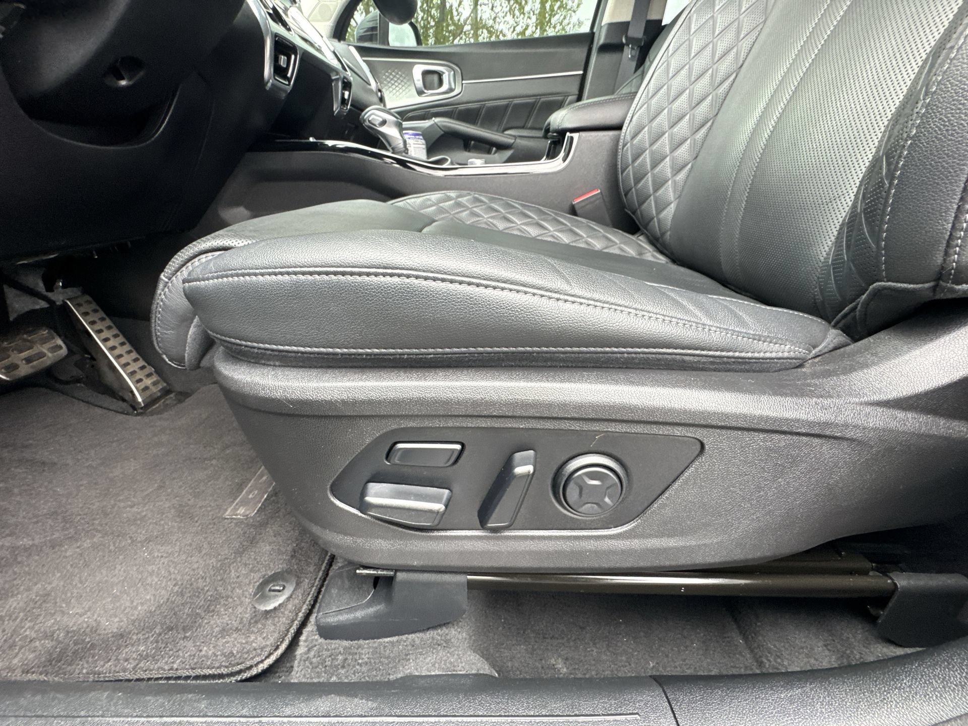 Used 2023 Kia Sorento SX AWD/4WD image 12