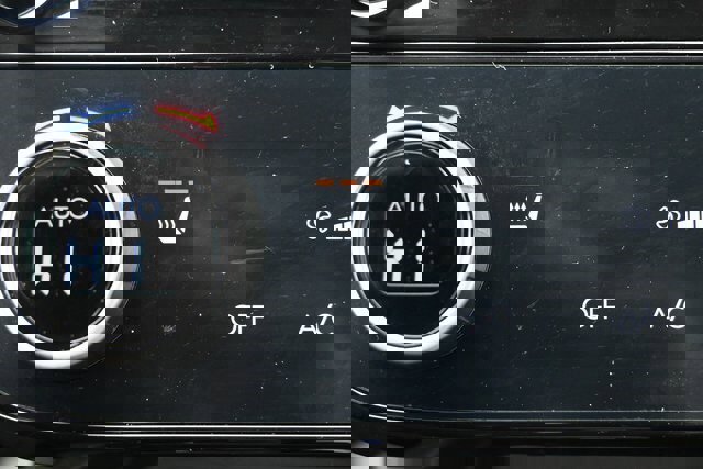 Used 2025 Hyundai Santa Cruz SEL image 31