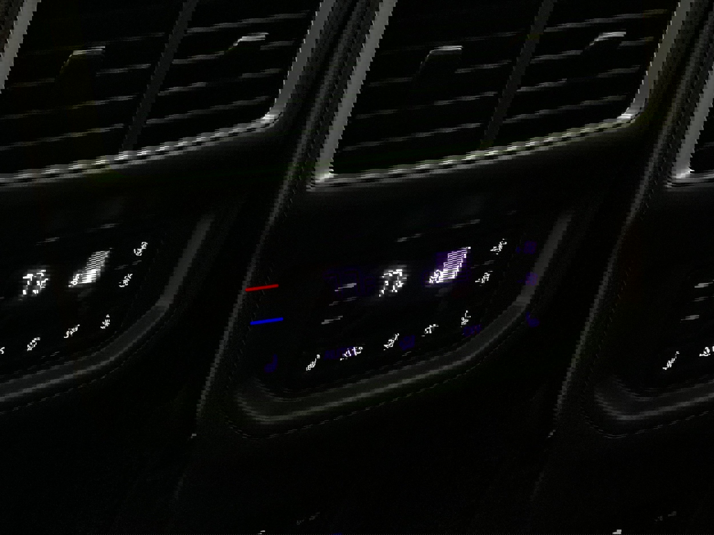 Used 2024 Volkswagen Atlas SEL image 33