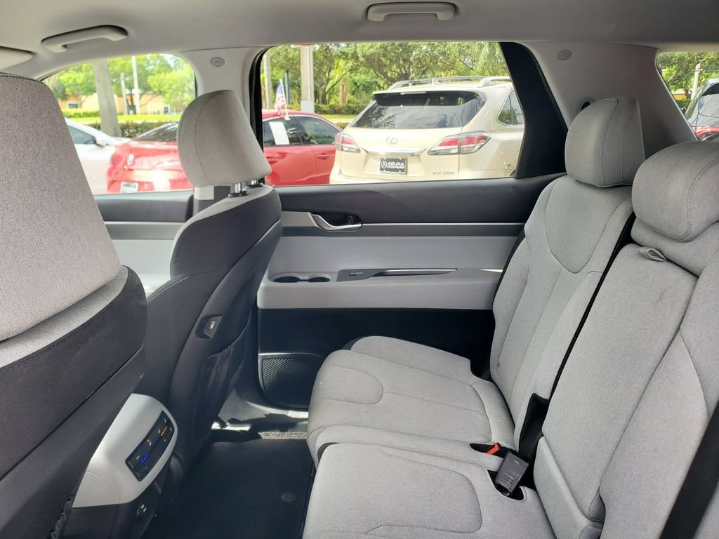 Used 2020 Hyundai Palisade SE FWD image 11