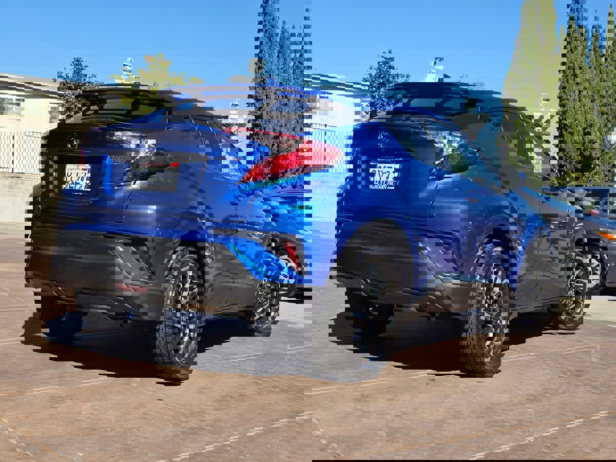 Used 2020 Toyota C-HR Limited FWD image 13