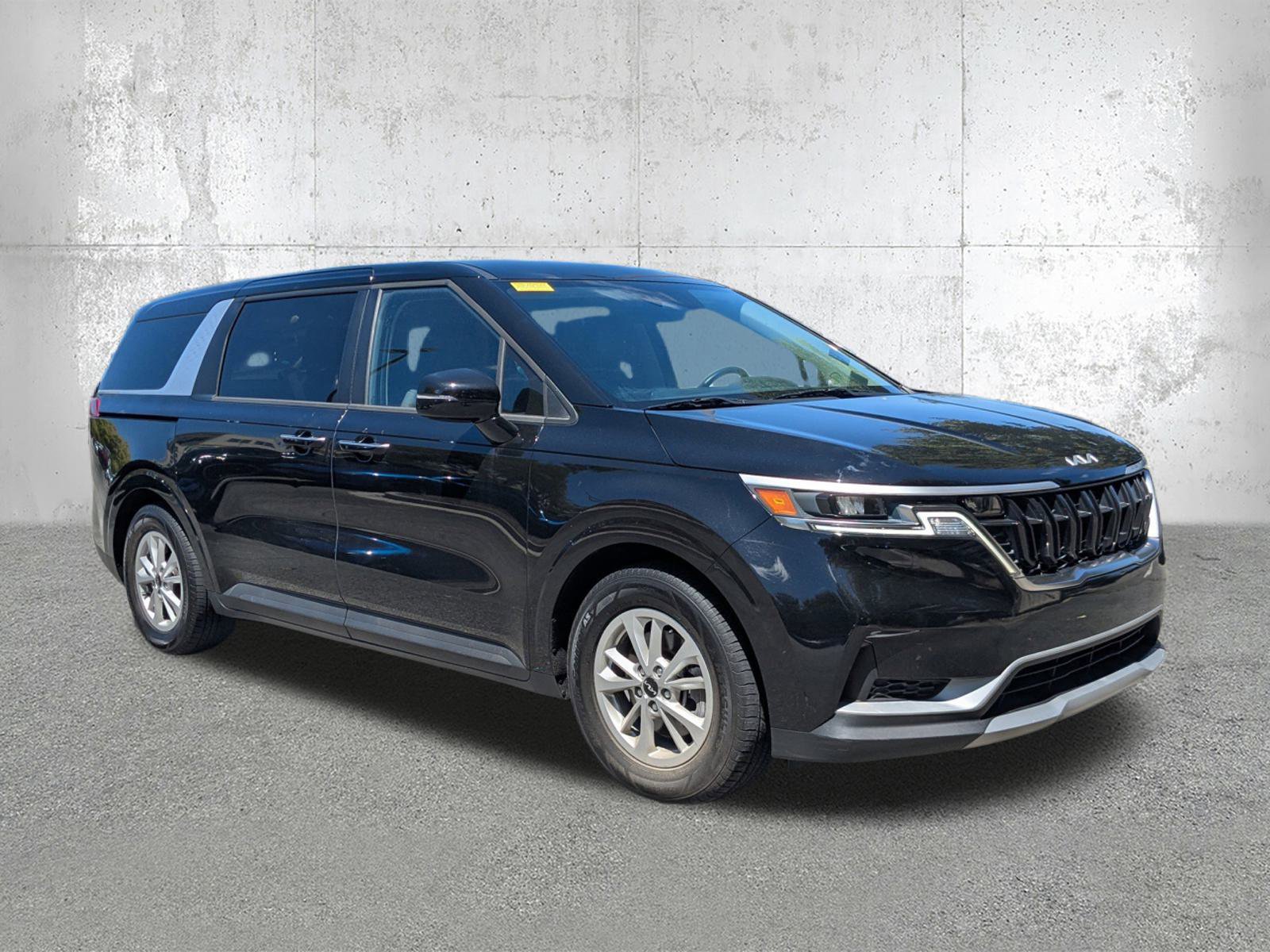 Certified 2023 Kia Carnival LX