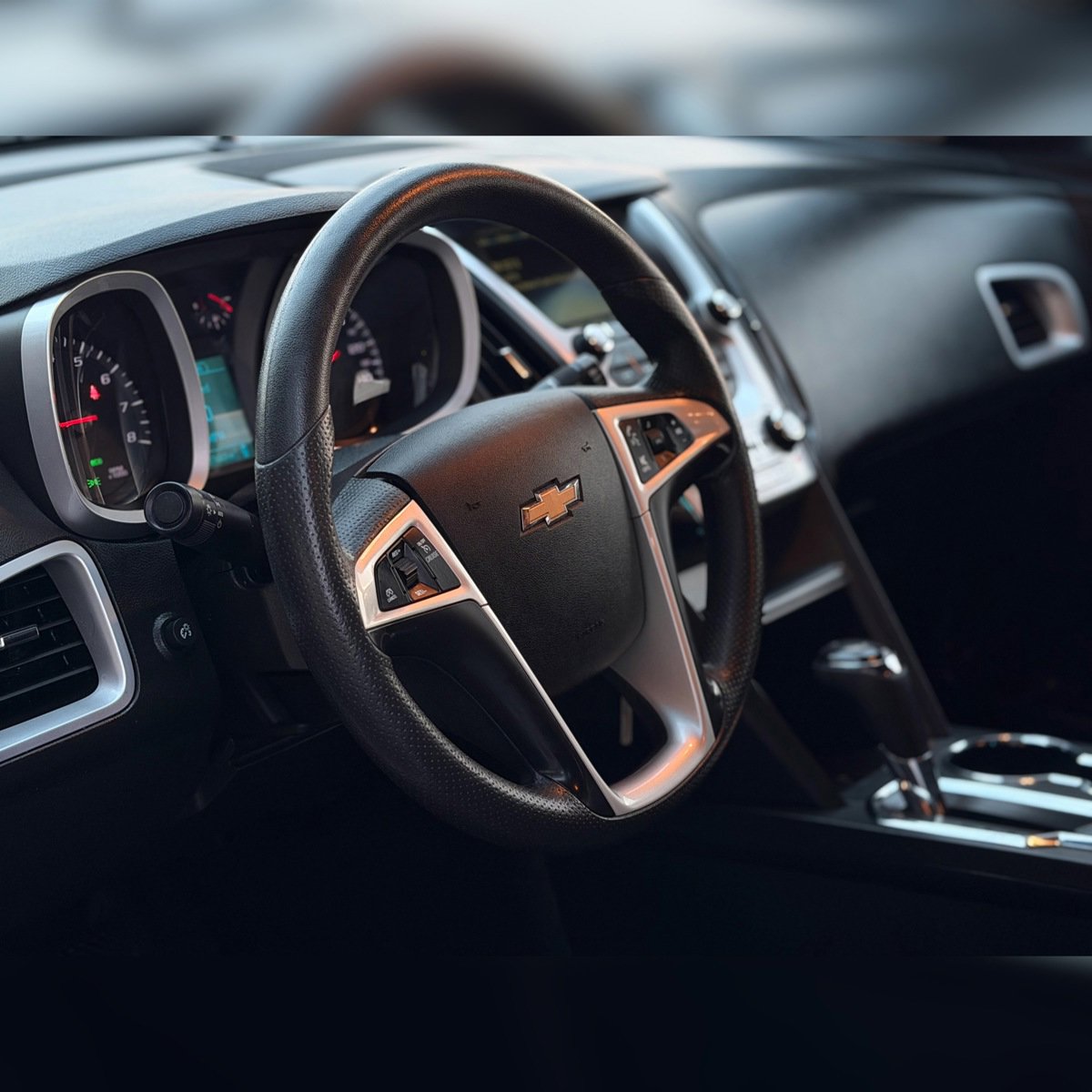 Used 2017 Chevrolet Equinox LT FWD image 5