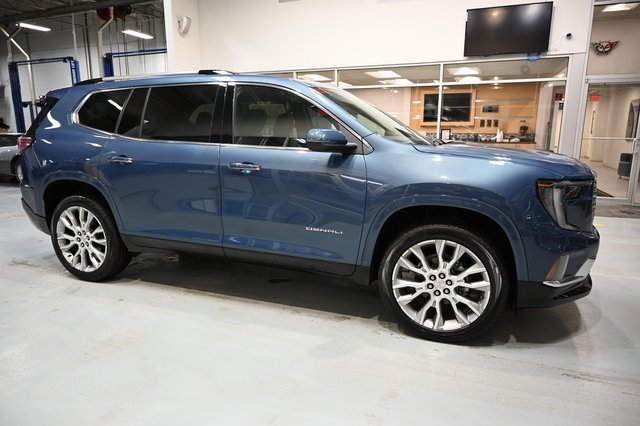 New 2026 GMC Acadia Denali w/ Super Cruise Package image 4
