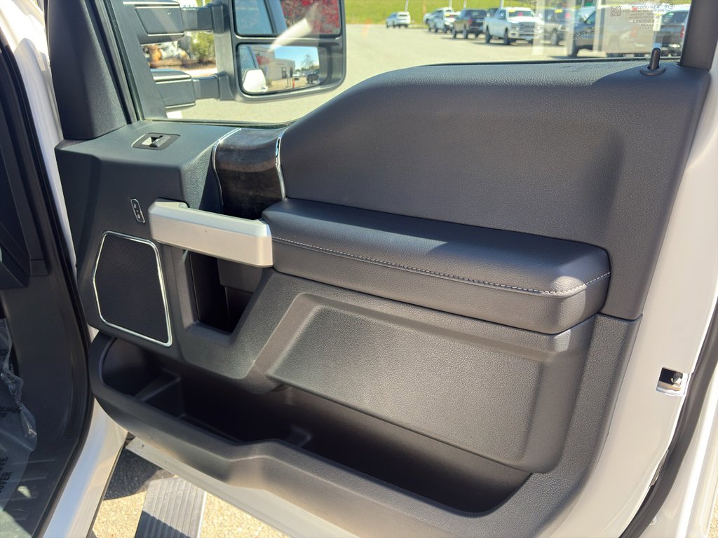 Used 2022 Ford F250 Lariat w/ Tremor Off-Road Package image 27