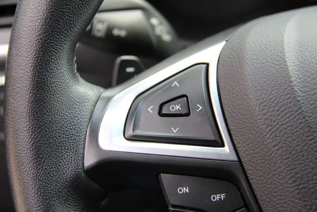 Used 2016 Ford Edge Titanium w/ Equipment Group 302A FWD image 20