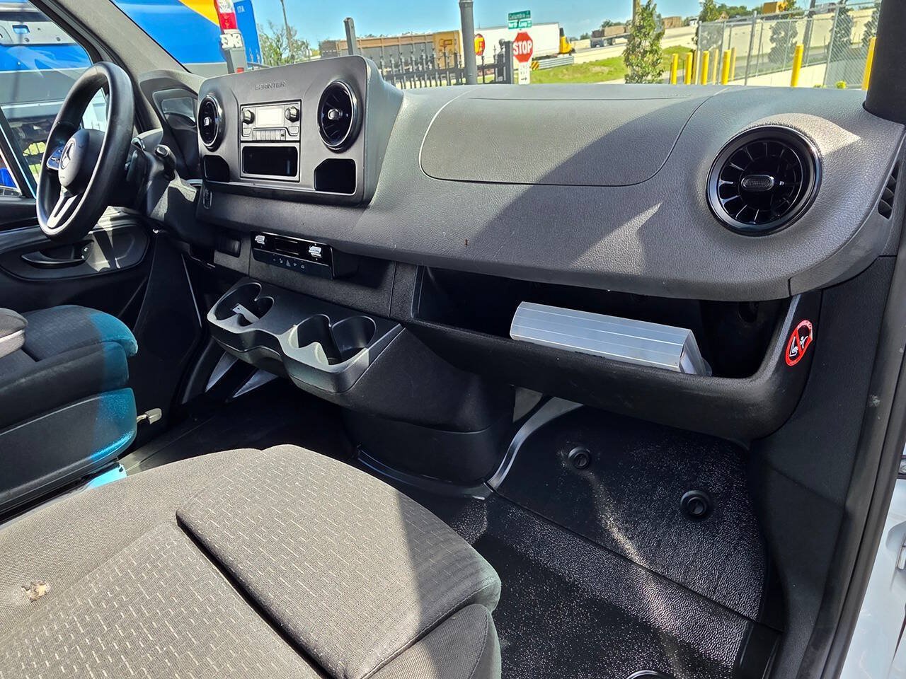 Used 2020 Mercedes-Benz Sprinter 2500 image 18