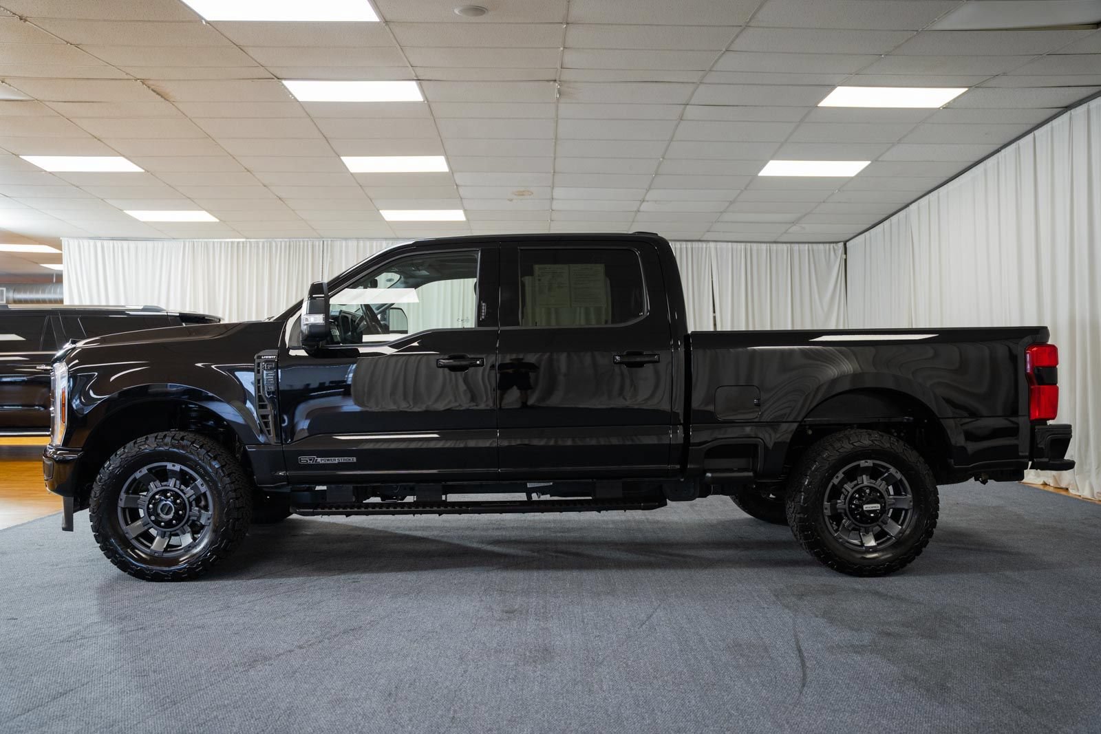 Used 2024 Ford F250 Lariat w/ Lariat Ultimate Package AWD/4WD image 5