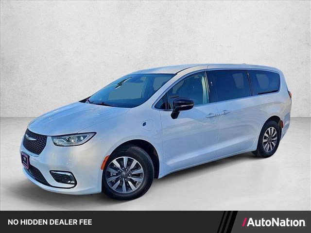 Used 2024 Chrysler Pacifica Limited FWD video 1