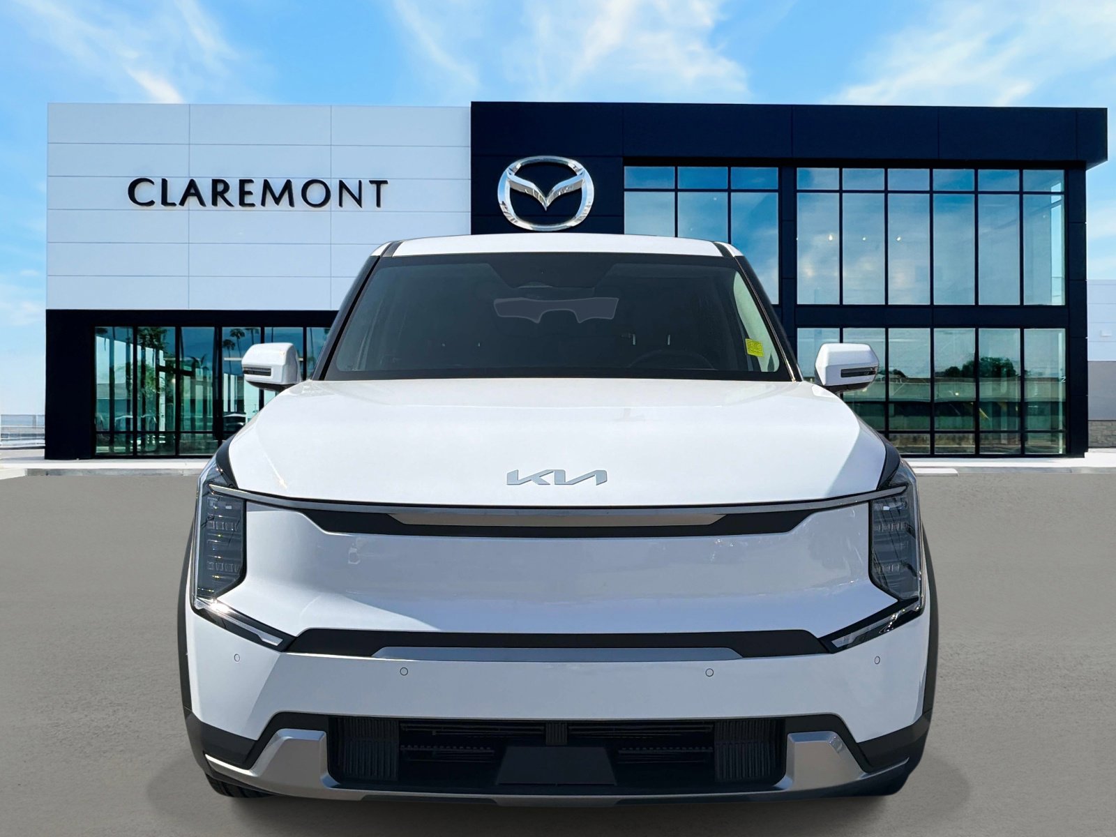 Used 2026 Kia EV9 Light RWD image 2