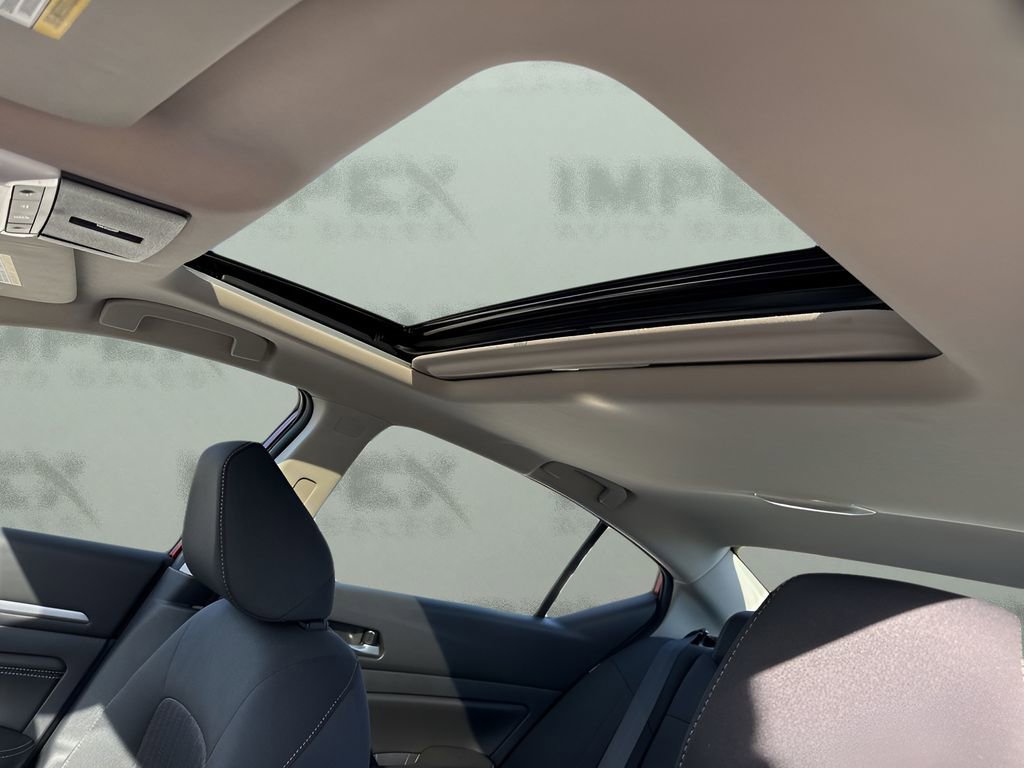 Used 2021 Nissan Altima 2.5 SV w/ SV Premium Package image 11