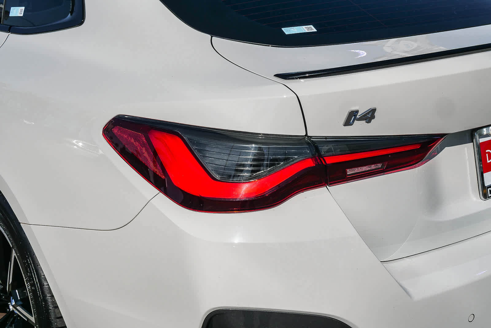 Used 2023 BMW i4 eDrive40 w/ M Sport Package image 7