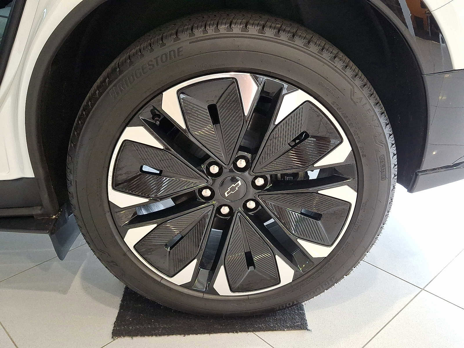 Used 2025 Chevrolet Blazer EV RS image 8