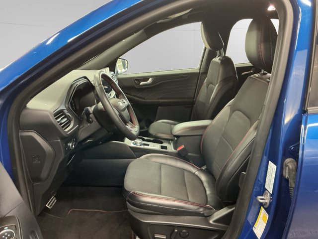 Certified 2023 Ford Escape ST-Line w/ Tech Pack #1 AWD/4WD image 9