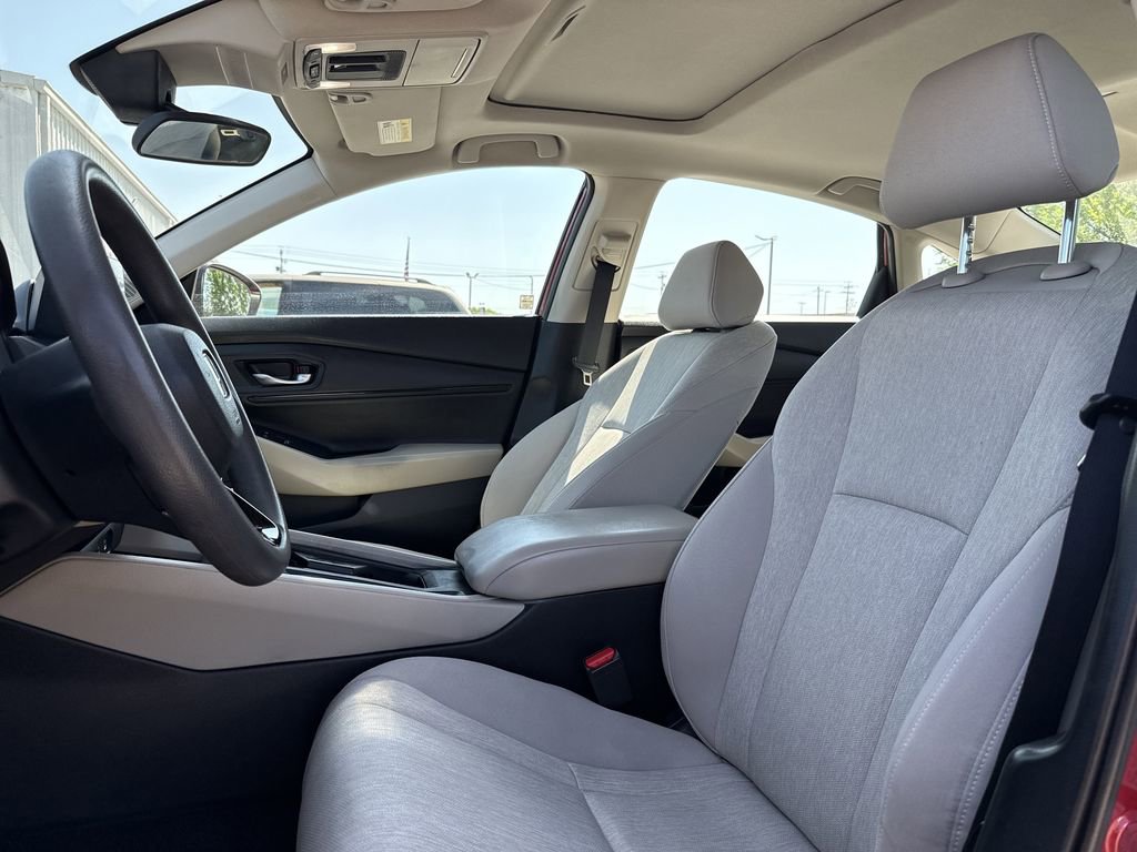 Used 2023 Honda Accord EX image 17