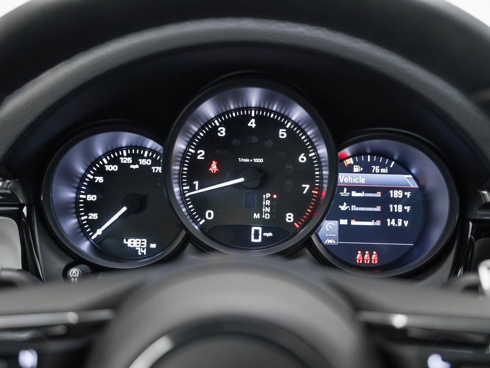 Certified 2025 Porsche Macan image 18