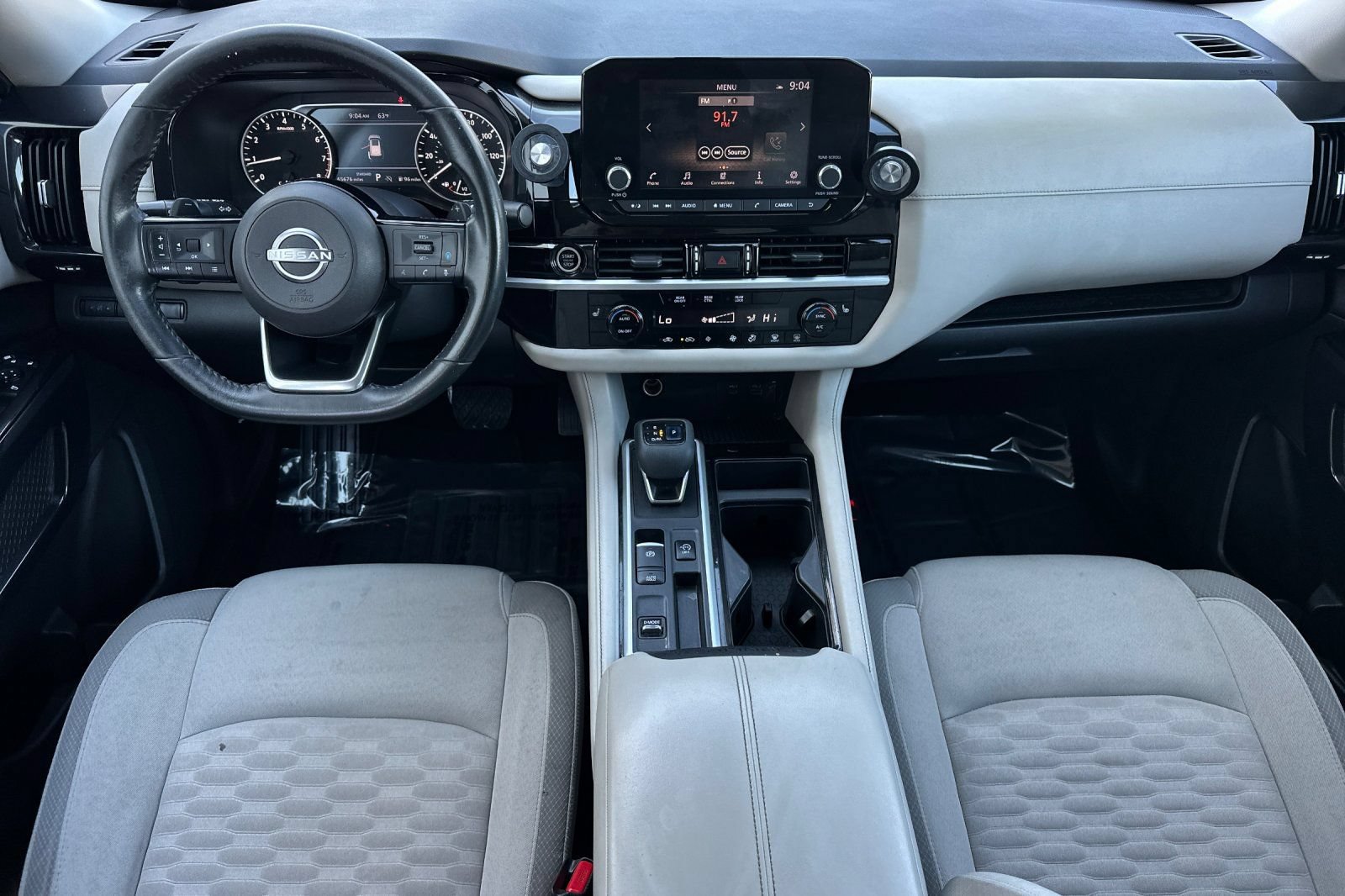 Used 2022 Nissan Pathfinder SV w/ SV Black Package FWD image 16