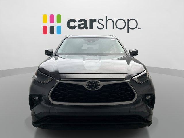 Used 2024 Toyota Highlander XLE AWD/4WD image 8