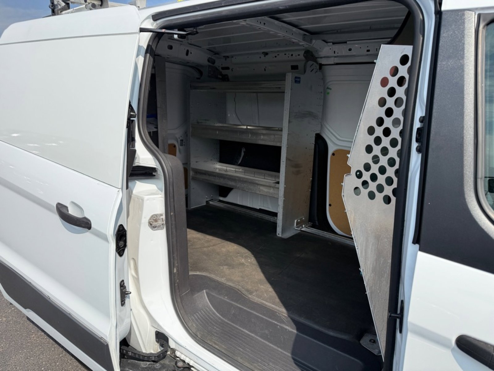 Used 2015 Ford Transit Connect XL FWD image 29