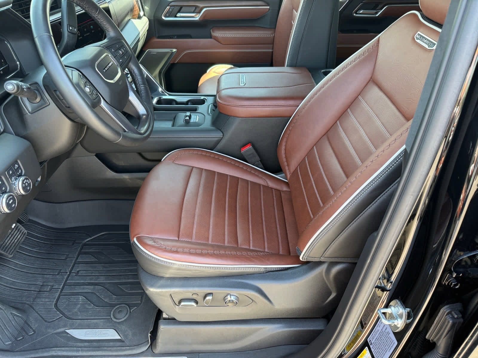 Used 2025 GMC Sierra 2500 Denali Ultimate AWD/4WD image 10
