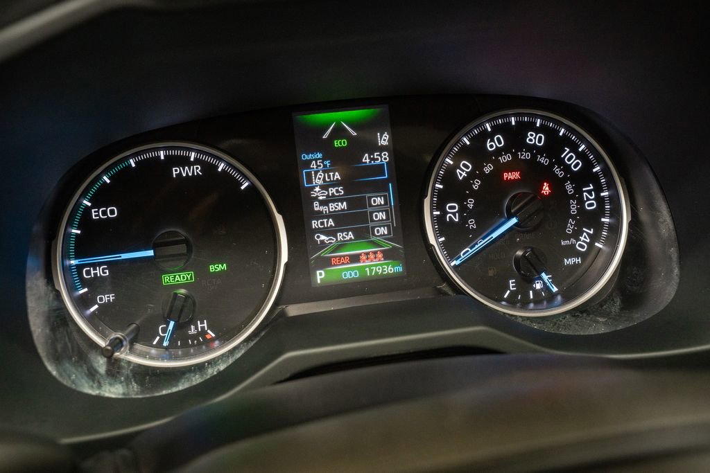 Used 2022 Toyota RAV4 XLE image 17