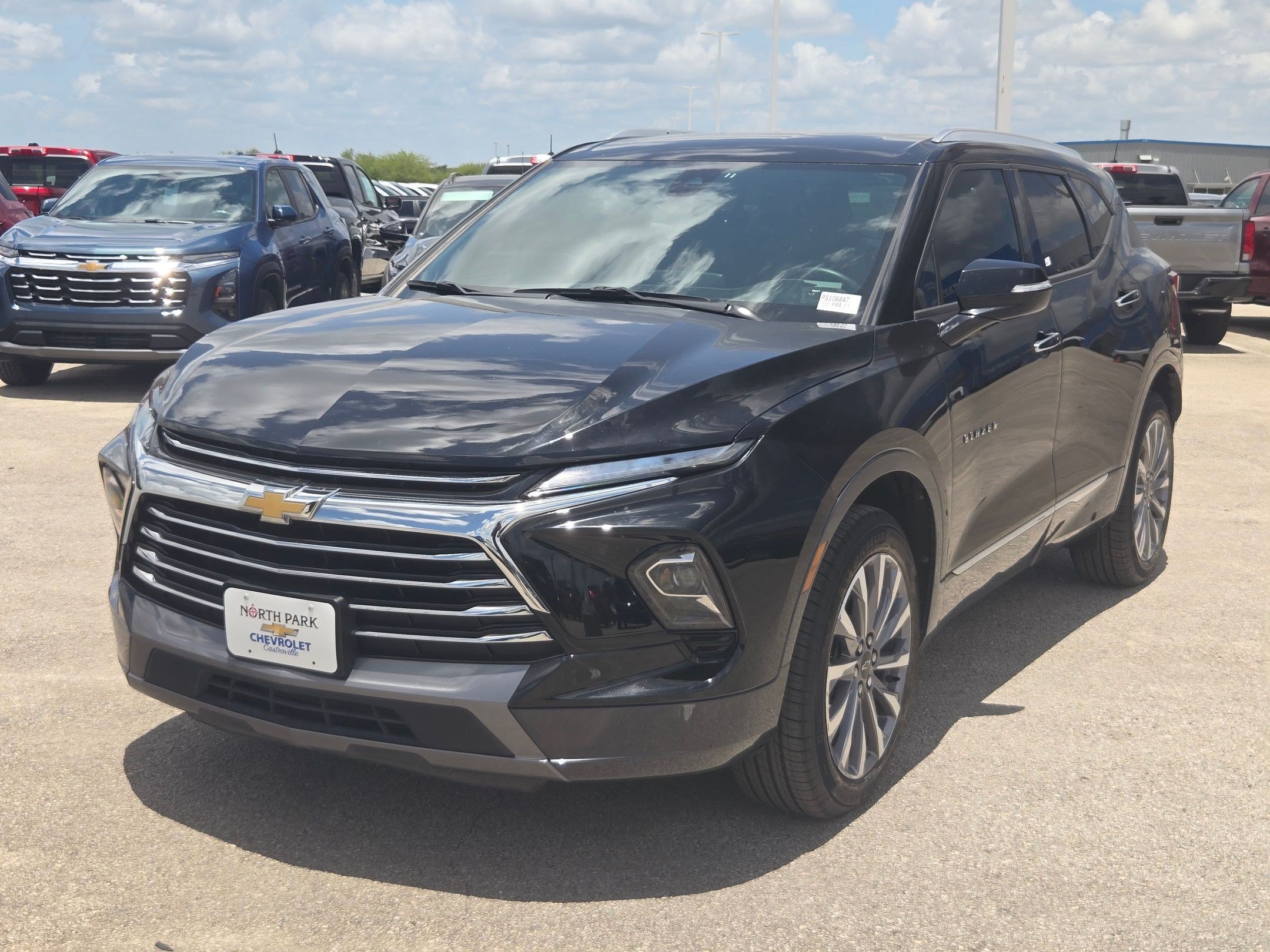 Used 2023 Chevrolet Blazer Premier FWD image 7
