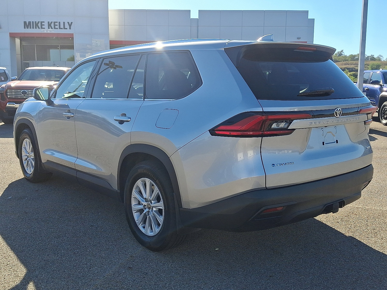 Certified 2024 Toyota Grand Highlander AWD Hybrid image 4