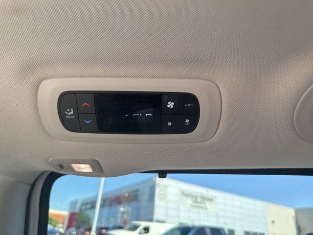 Used 2021 Chrysler Pacifica Limited w/ Premium & Safety Sphere Group FWD image 29