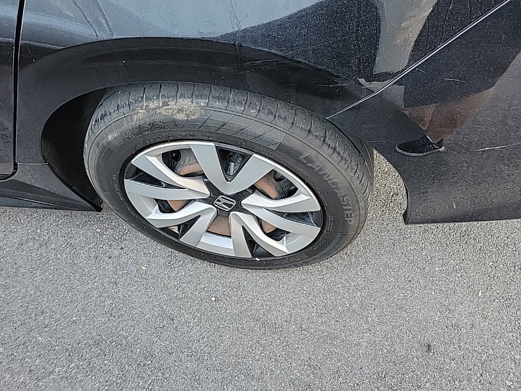 Used 2022 Honda Civic LX image 5