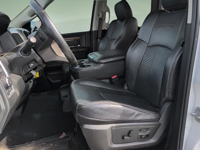 Used 2018 RAM 3500 Laramie w/ Convenience Group AWD/4WD image 26