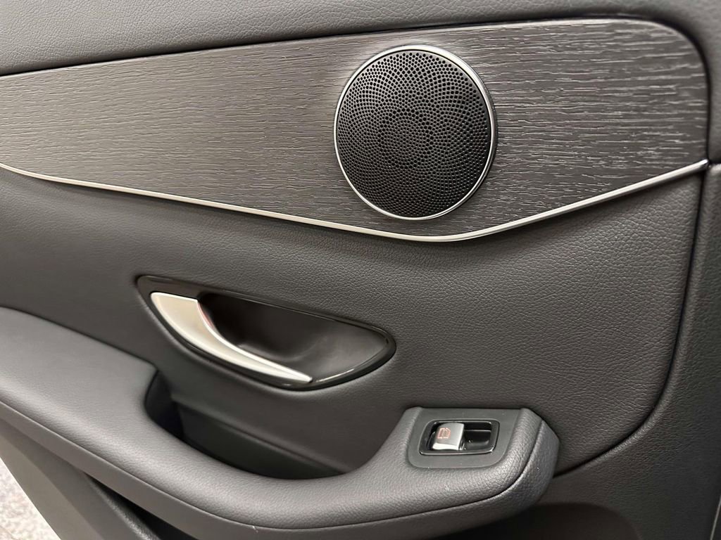 Used 2022 Mercedes-Benz GLC 300 4MATIC image 18