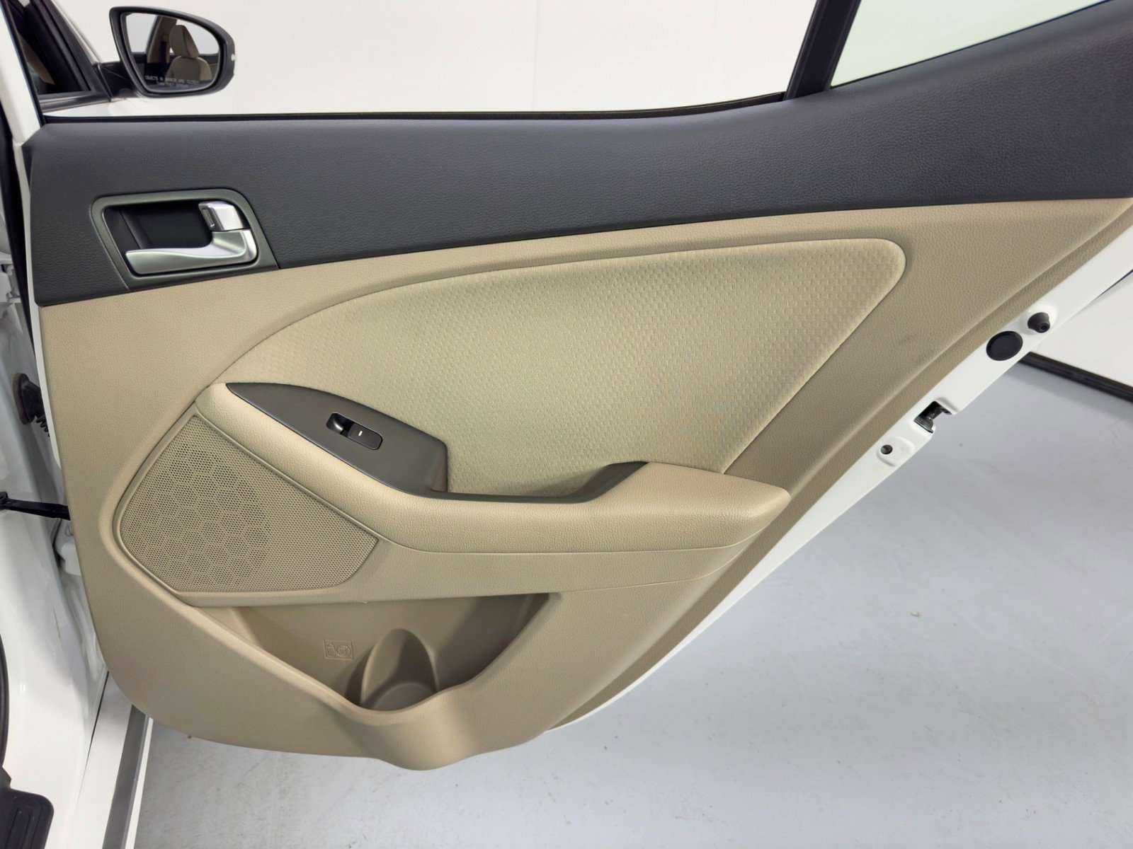 Used 2016 Kia Optima Hybrid image 35