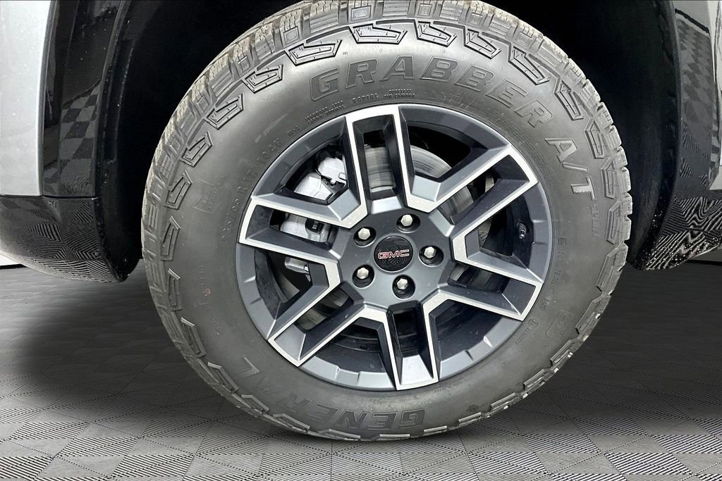 New 2026 GMC Terrain AT4 w/ LPO, Floor Liner Package AWD/4WD image 13