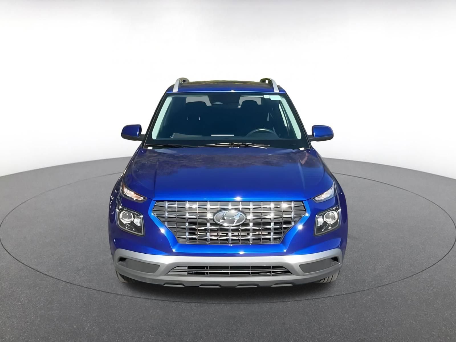 Used 2025 Hyundai Venue SEL image 4