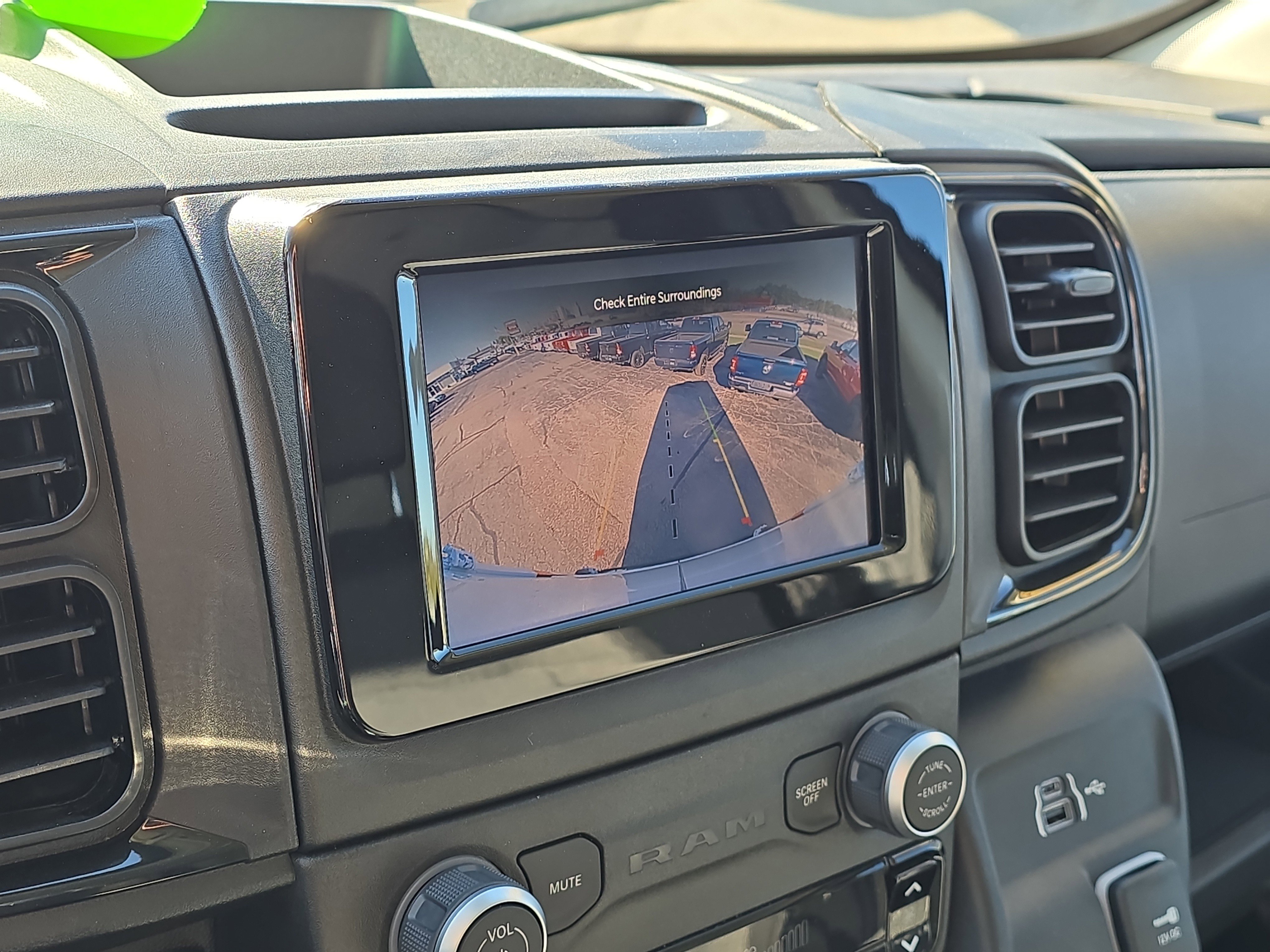 Used 2025 RAM ProMaster 2500 w/ Storage Group image 20