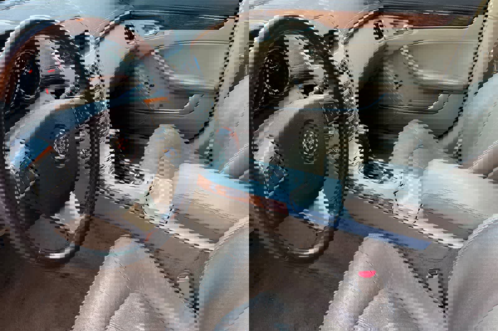 Used 2010 Cadillac CTS Premium image 14