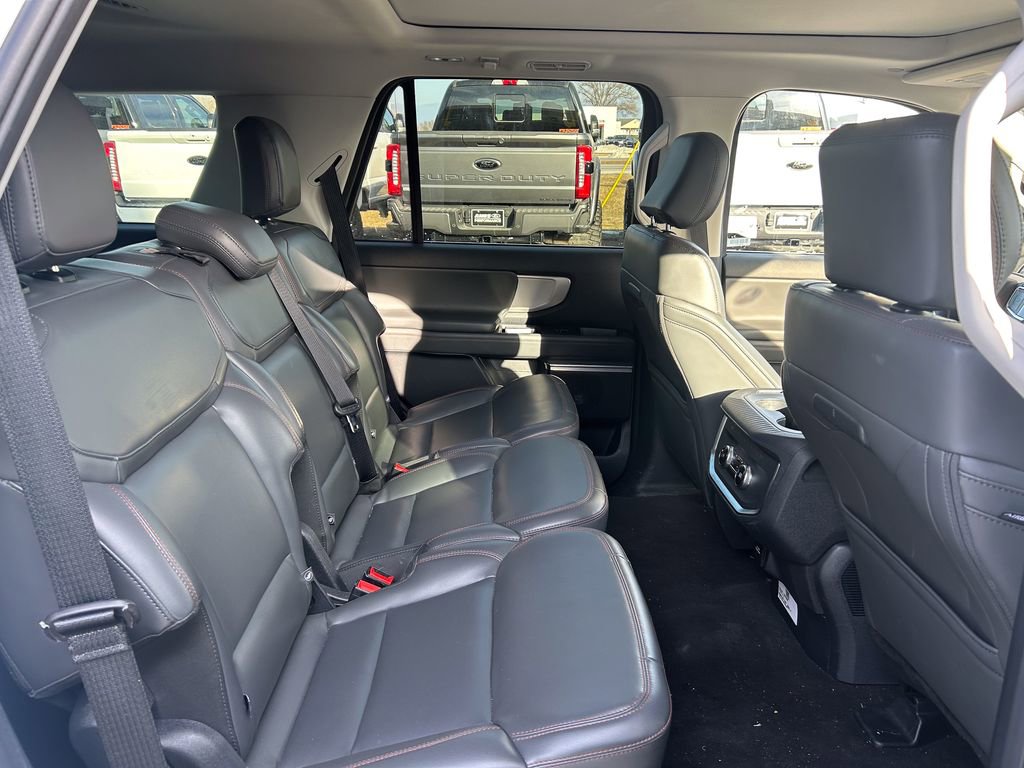 Certified 2025 Ford Expedition Active image 23