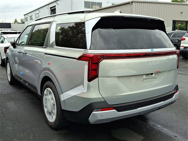 New 2026 Kia Carnival EX image 3